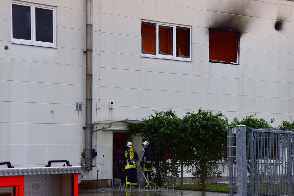 Grossbrand Halle Troisdorf Kriegsdorf Junkersring P191.JPG - Miklos Laubert